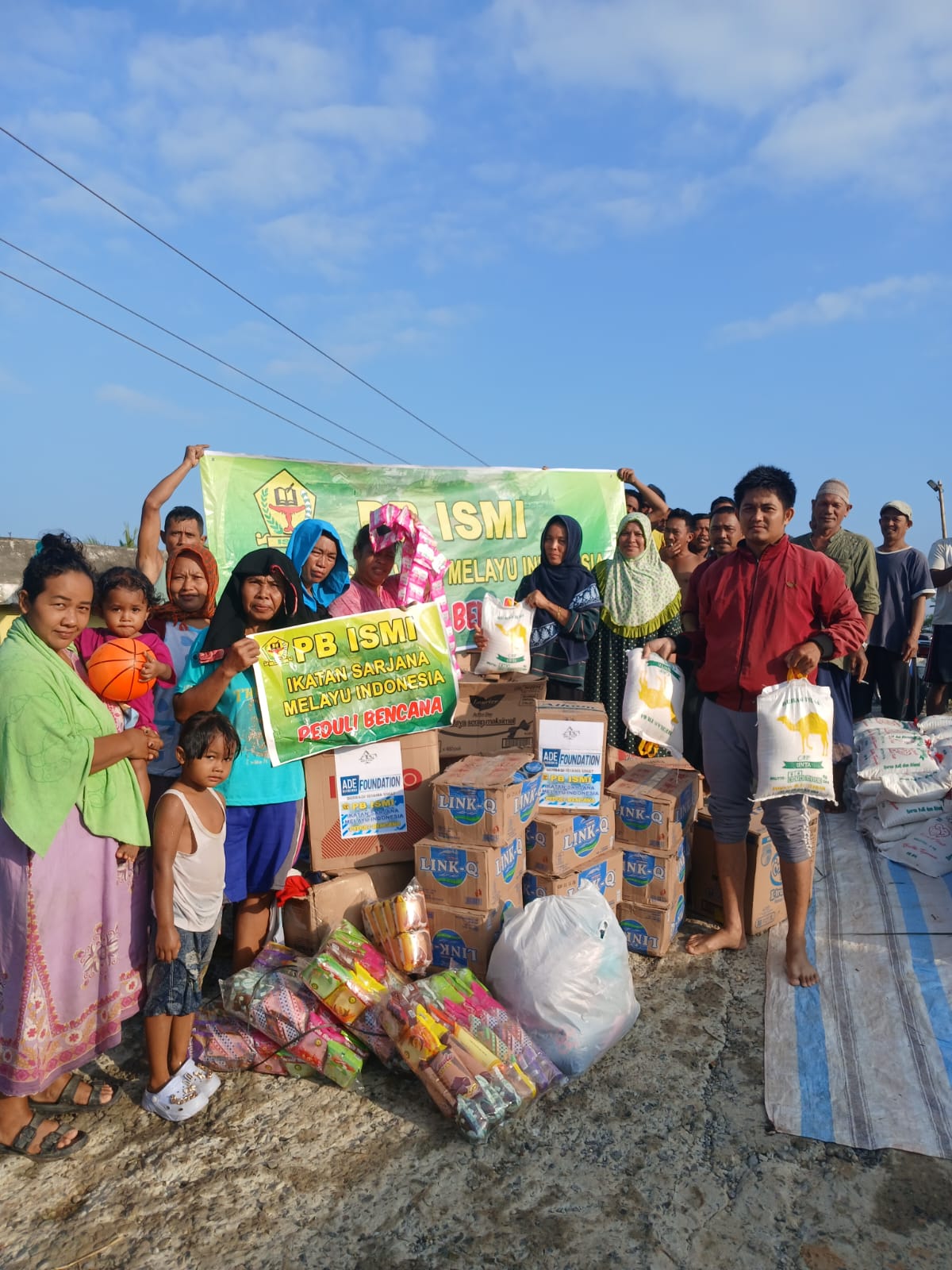Penyaluran Bantuan Sosial PB ISMI Peduli Banjir Pematang Cengal Langkat
